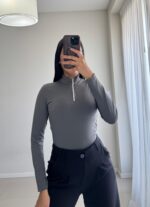 CAMISETA MEDIO CIERRE PICO - Imagen 7