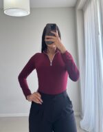 CAMISETA MEDIO CIERRE PICO - Imagen 2