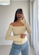 CAMISETA HOMBRO DESCUBIERTO - Imagen 4