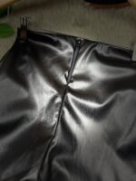 SHORT ENGOMADO PINZAS - Imagen 7