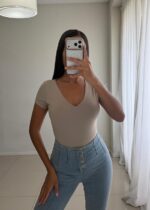 CURVA X6 BODY REMERA CUELLO V SOFT - Imagen 2