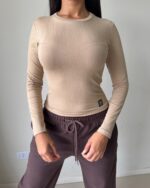 CAMISETA APLIQUE “M” SOFT