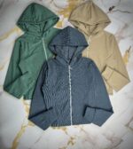 Campera entallada con capucha darlon - Imagen 2
