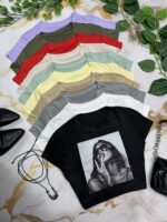 Remera baby tee soft corta estampa - Imagen 3